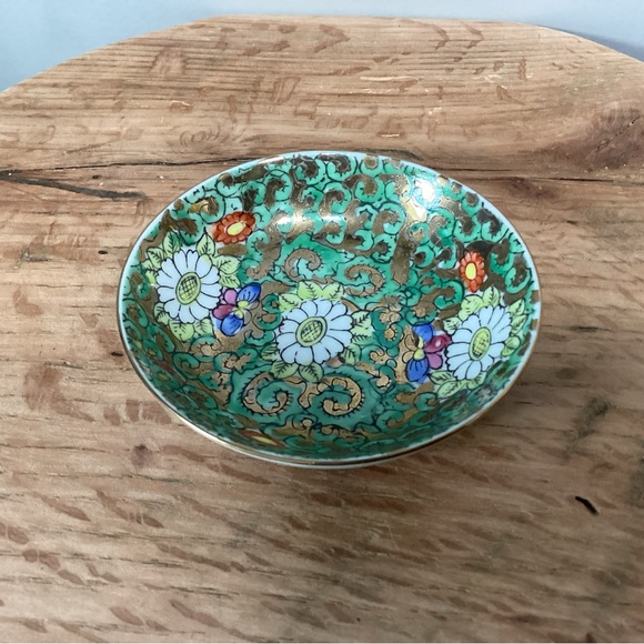 Vintage - Japanese Porcelain Wares - Small Bowl - Decorated in Hong Kong - Rare - Picture 6 of 10